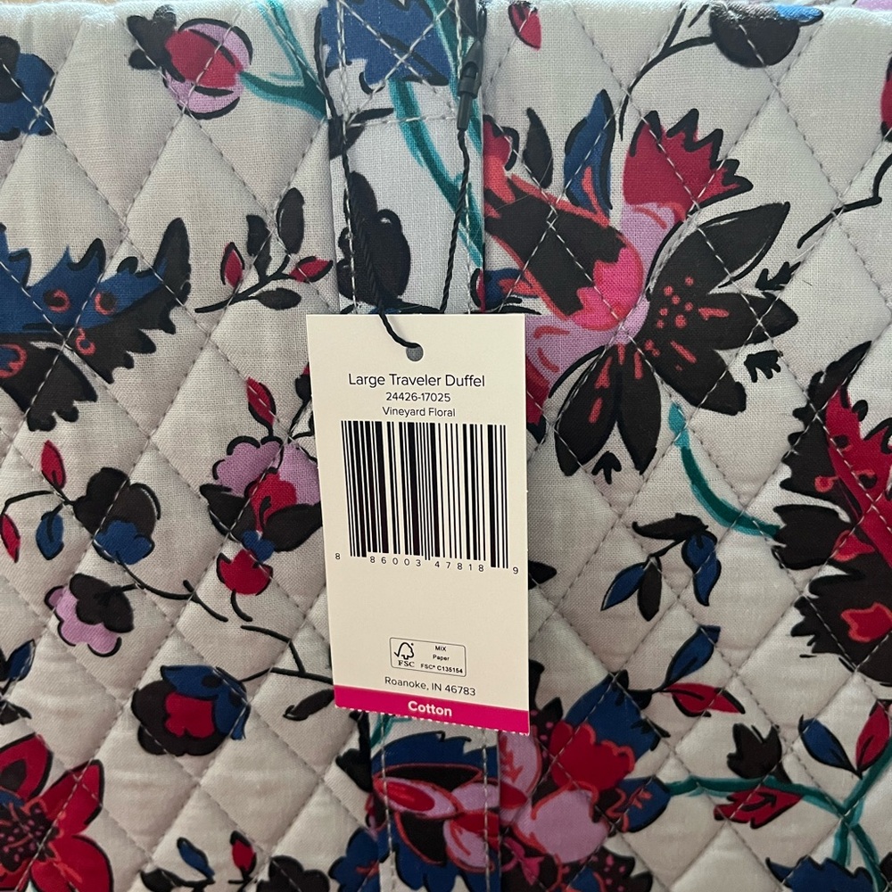 Vera Bradley Large Traveler Duffle - Picture 7 of 7
